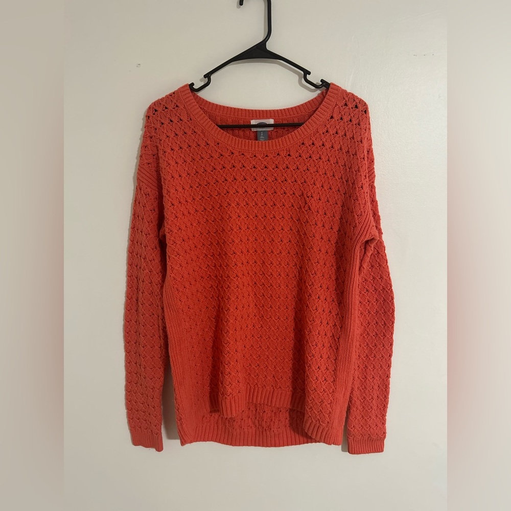 Old Navy salmon colored sweater